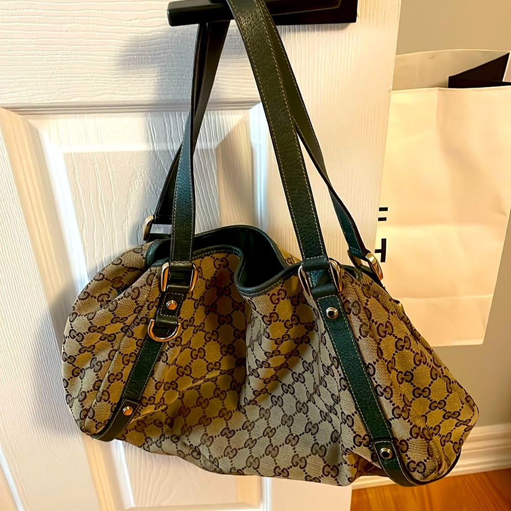 Gucci Abbey with green trim Authentic